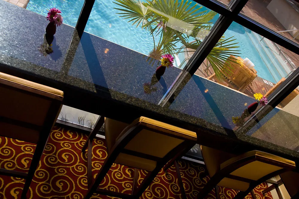 Отель Charlotte Marriott Southpark