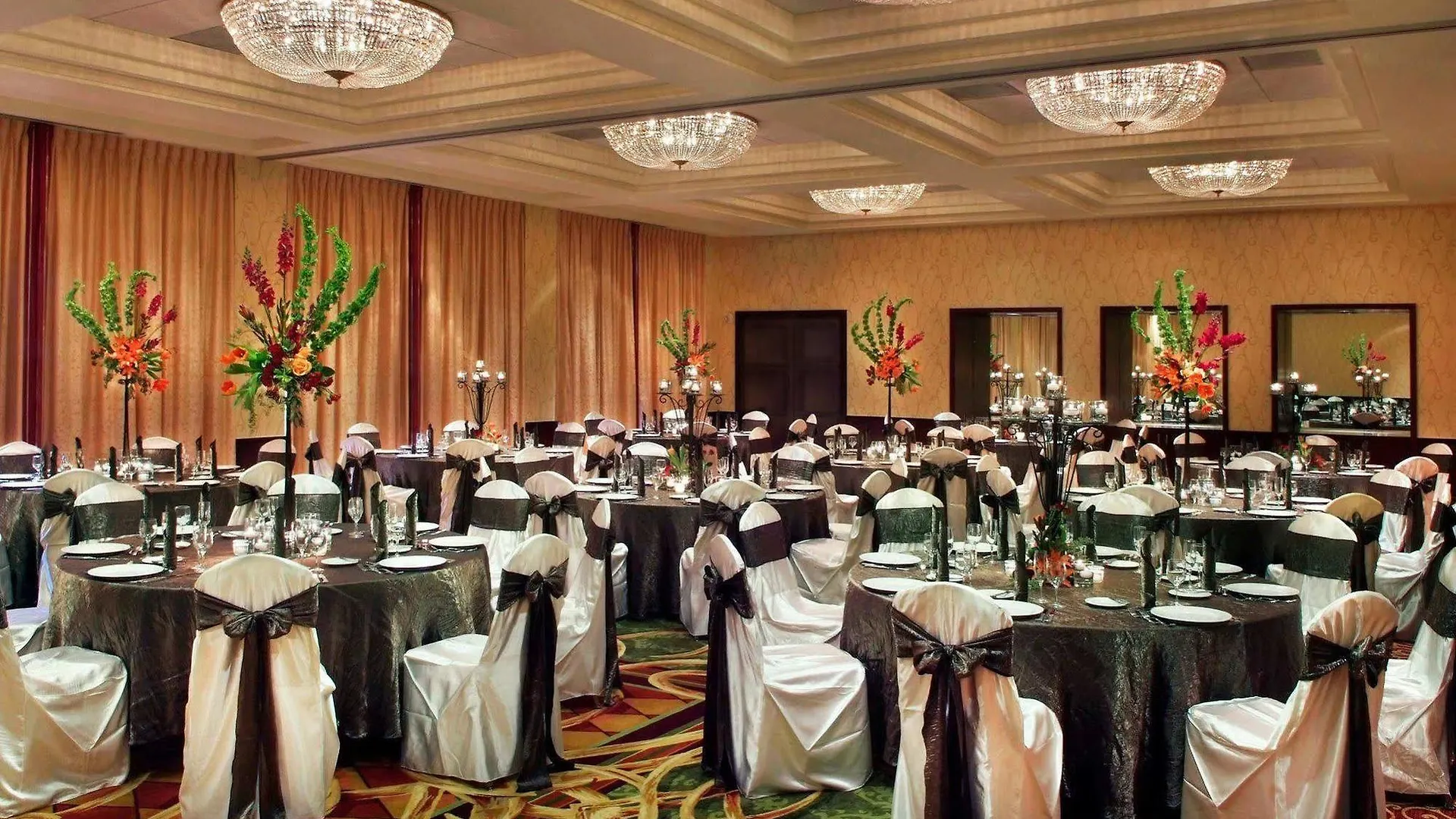 Отель Charlotte Marriott Southpark